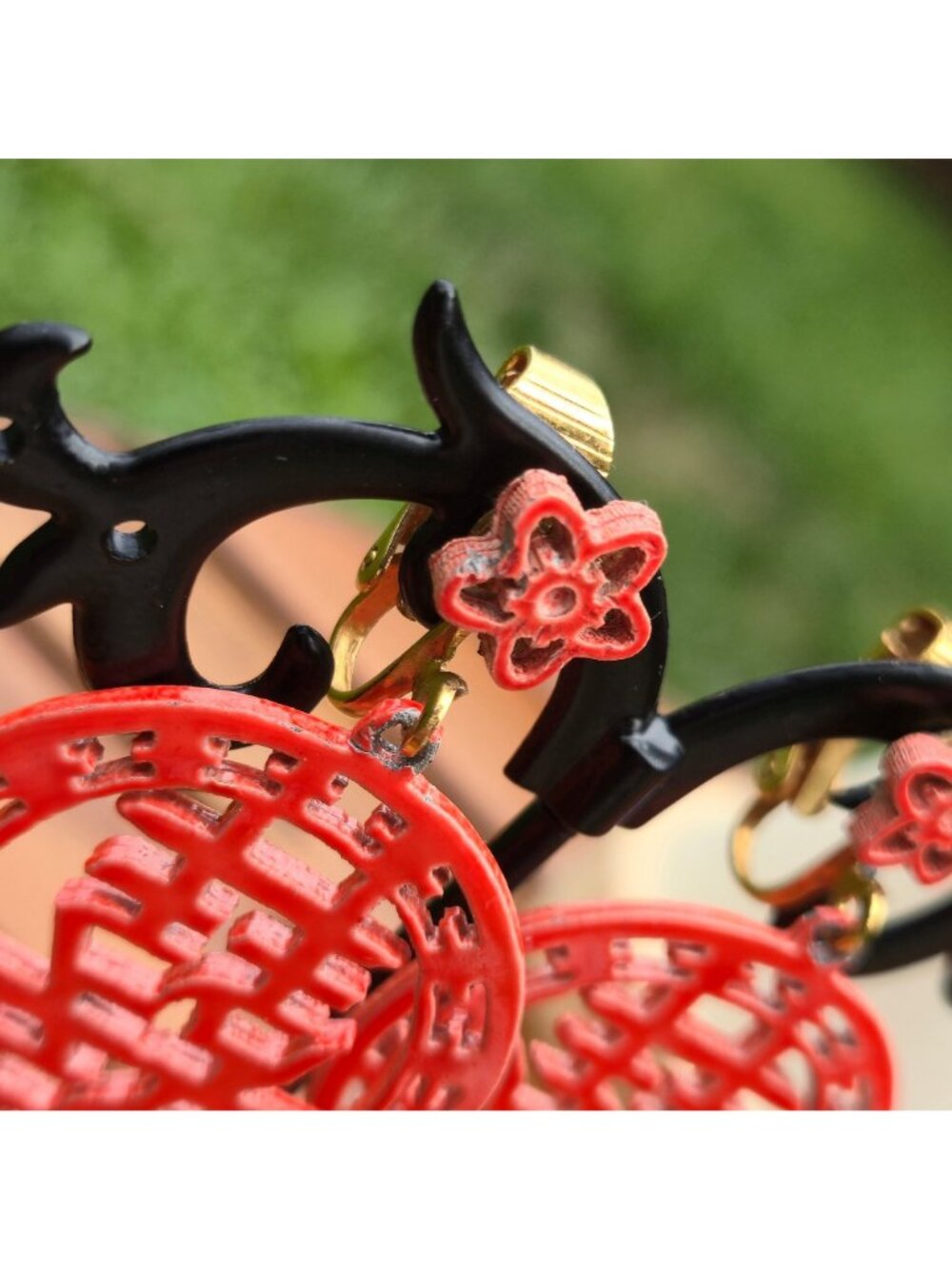 Vintage Chinese Double Happiness Clip-On Dangle Earrings Red Cutout Floral boho - Picture 5 of 10